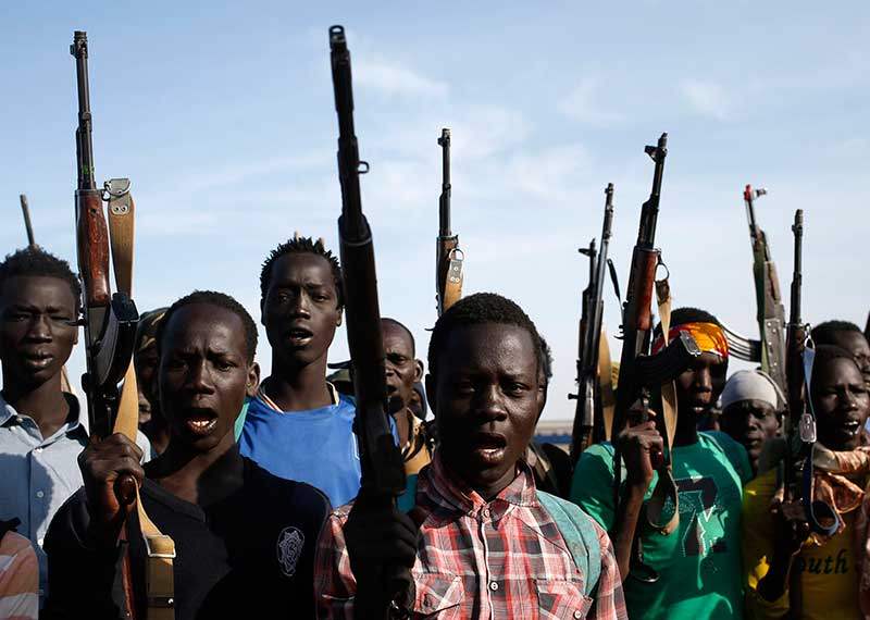 Jikany Nuer White Army fighters in Upper Nile State, South Sudan. 10 February, 2014. ©GORAN TOMASEVIC/Reuters/Corbis
